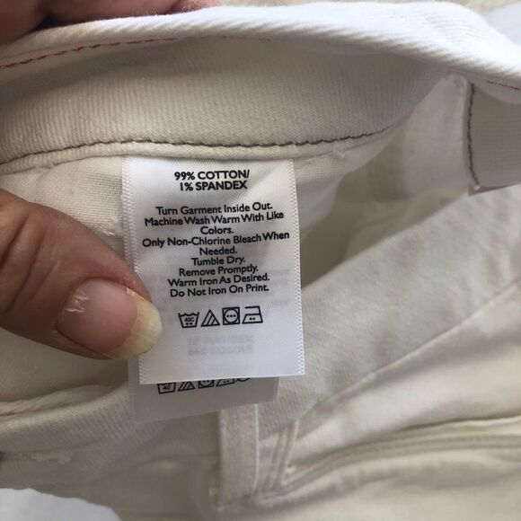 EDDIE BAUER Curvy Denim Jeans in White.Size Various - Picture 6 of 14